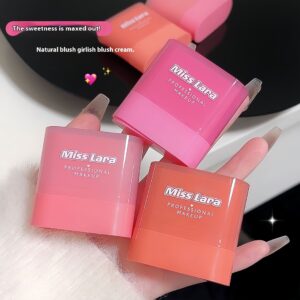 Blusher Natural Nude Makeup